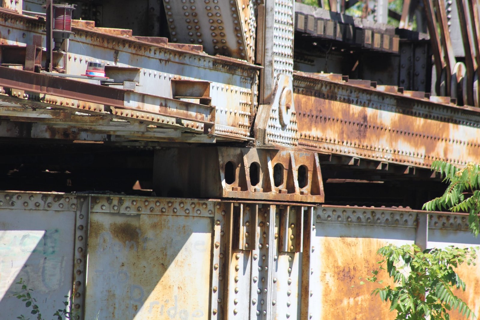 Lower connection over roller drum